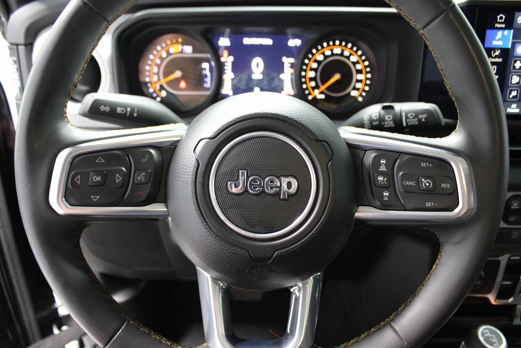 Used 2024 Jeep Wrangler Sahara image 29