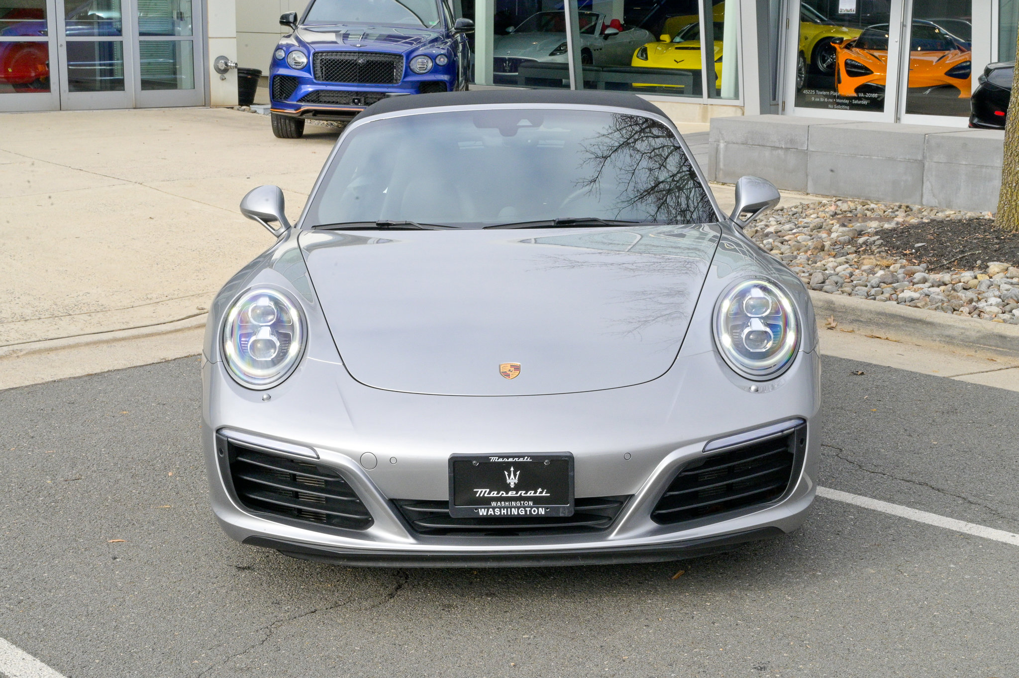 Used 2017 Porsche 911 Carrera 4S image 2