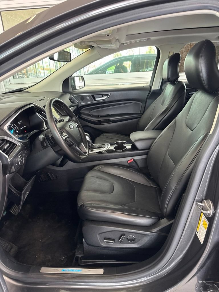 Used 2015 Ford Edge Titanium w/ Equipment Group 301A FWD image 10