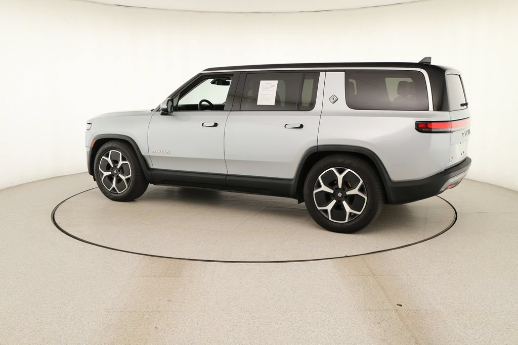 Used 2024 Rivian R1S Adventure AWD/4WD image 3