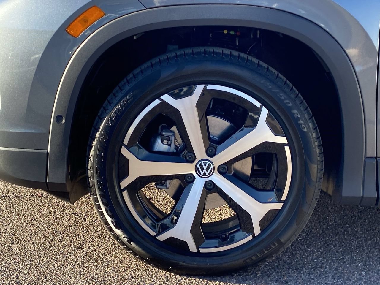 New 2026 Volkswagen Tiguan SE FWD image 6