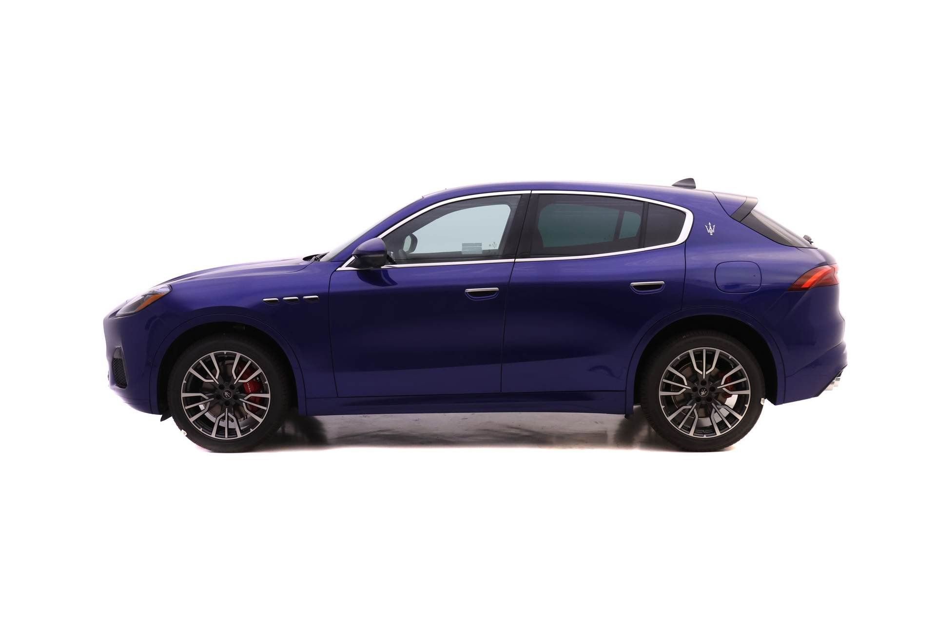 New 2025 Maserati Grecale GT image 3