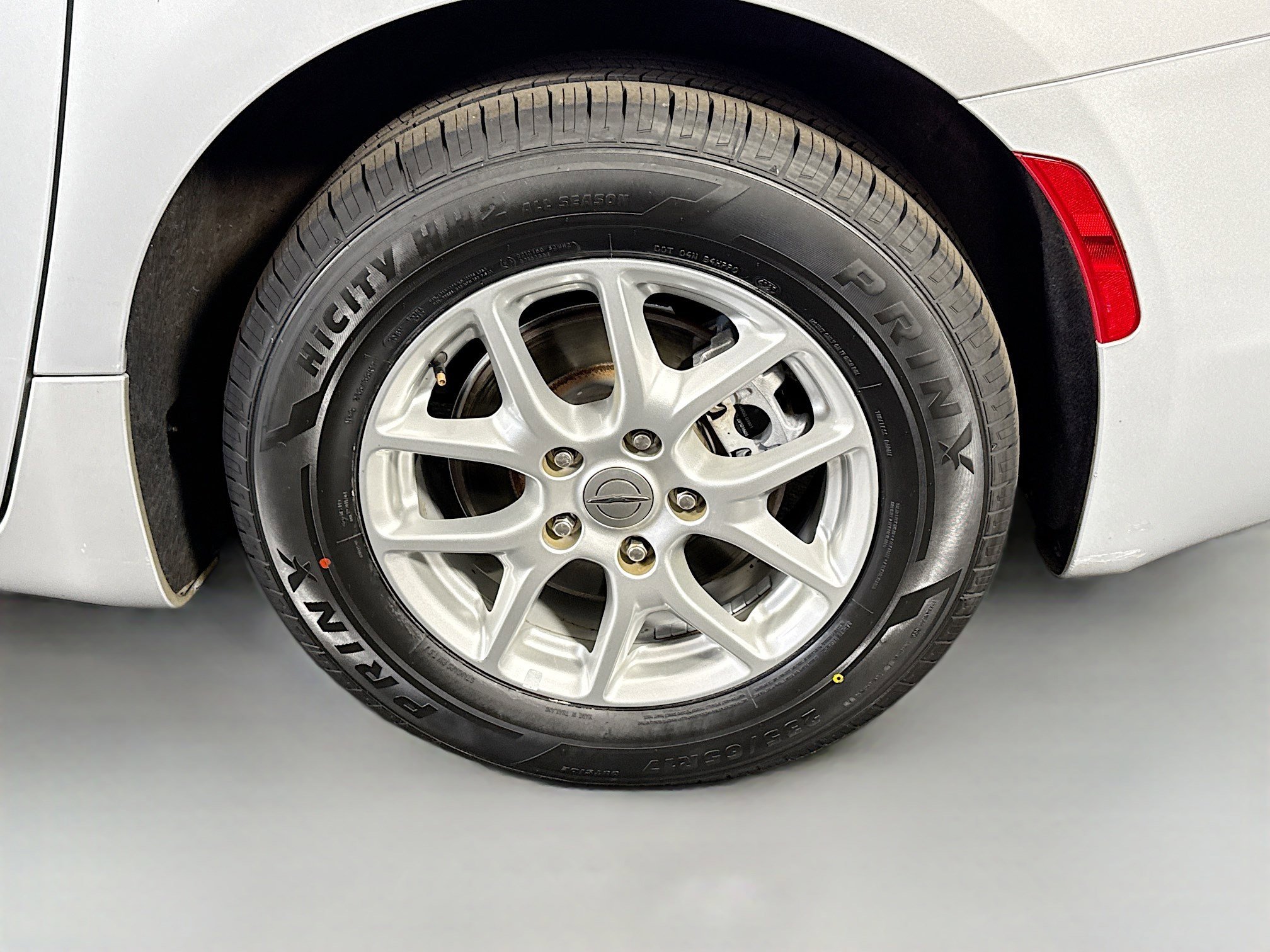 Used 2022 Chrysler Voyager LX FWD image 35