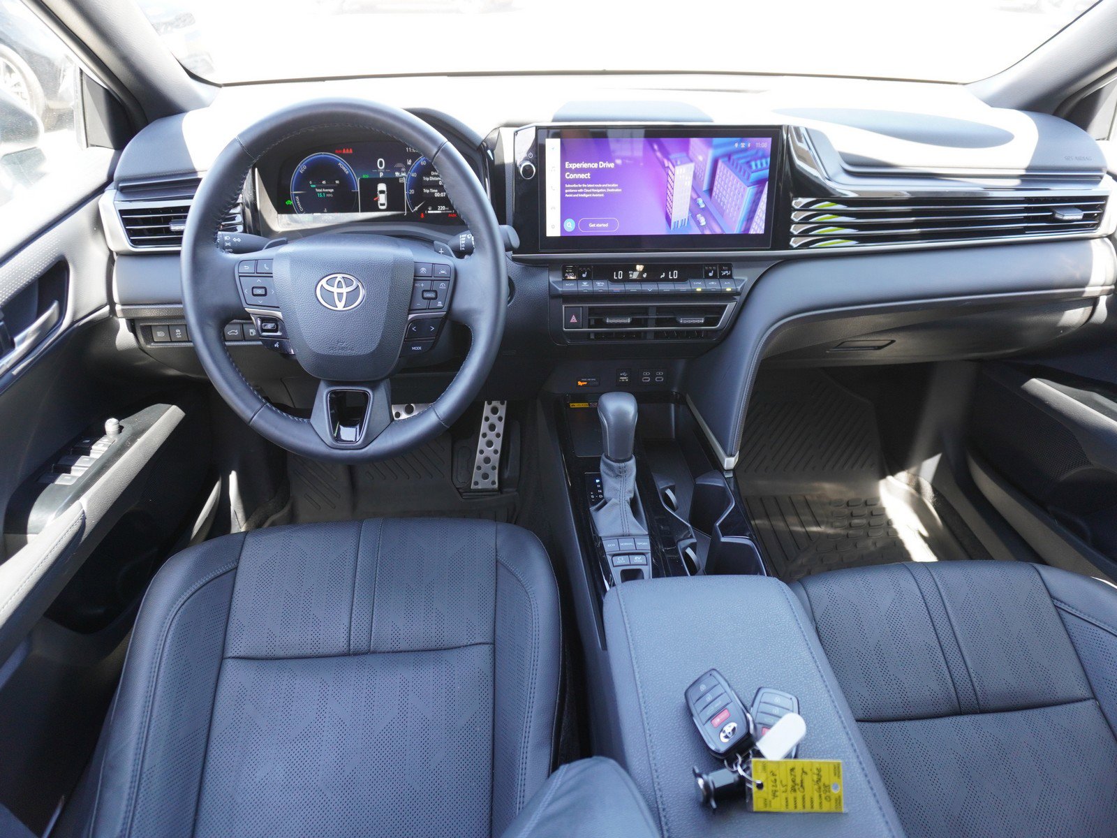 Used 2025 Toyota Camry XSE FWD video 2