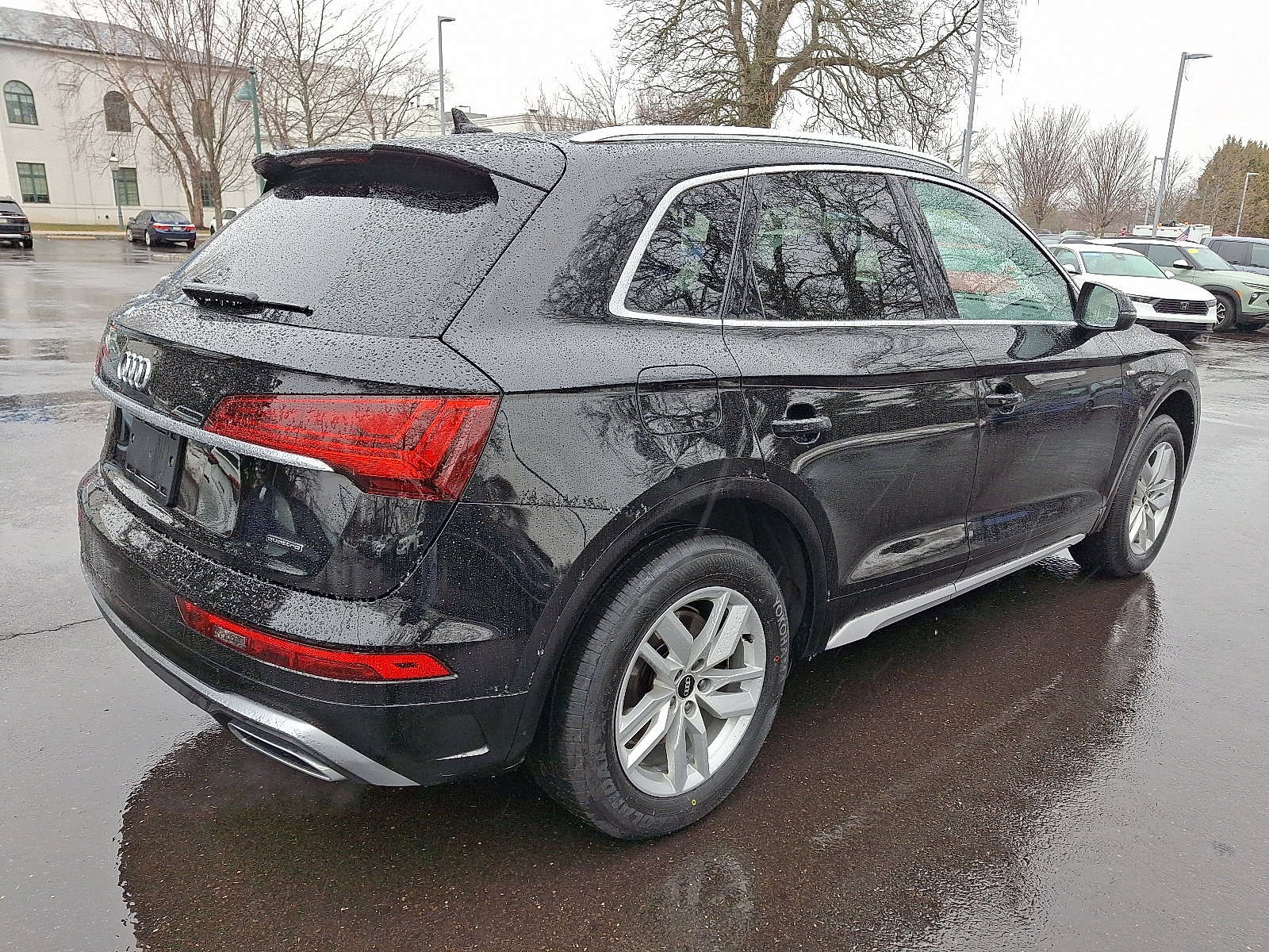 Used 2022 Audi Q5 2.0T Premium w/ Convenience Package image 6