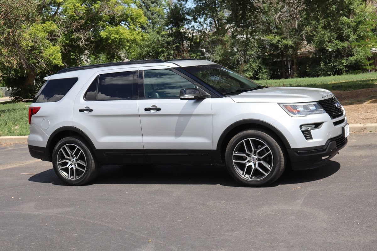 Used 2019 Ford Explorer Sport AWD/4WD image 2