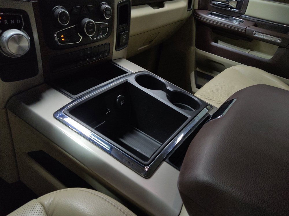Used 2014 RAM 1500 Laramie RWD image 26