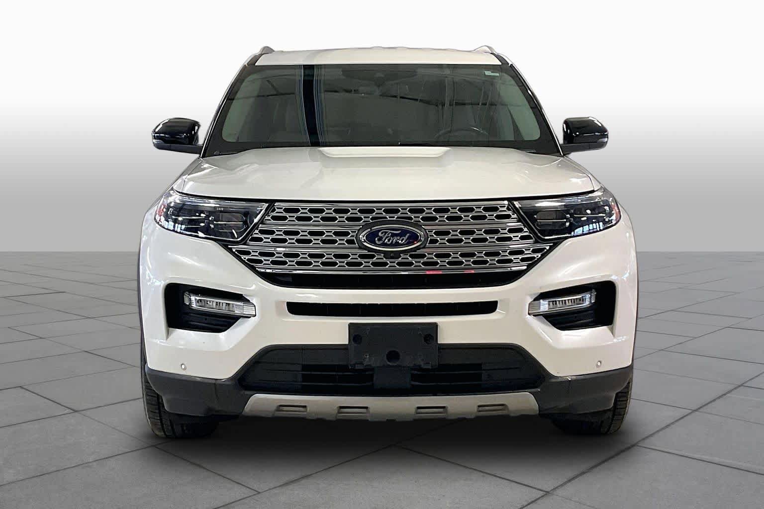 Used 2020 Ford Explorer Limited RWD image 3