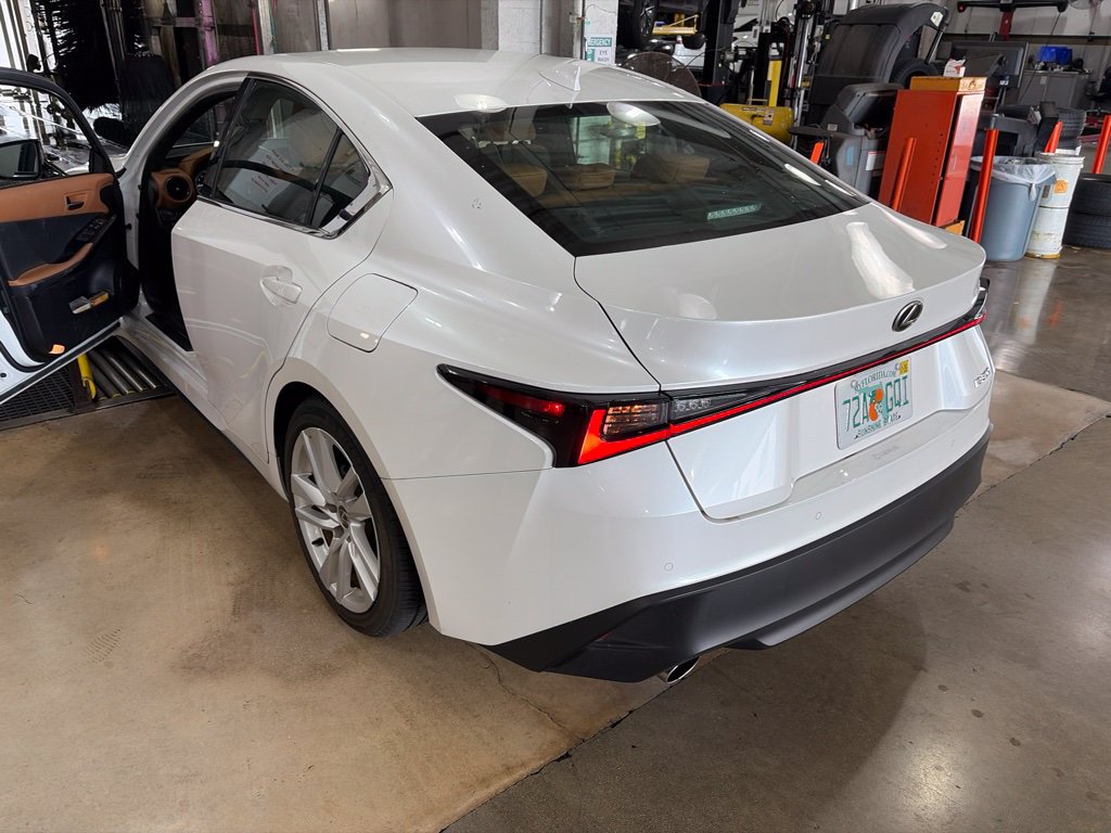 Used 2025 Lexus IS 300 w/ Comfort Package RWD image 3