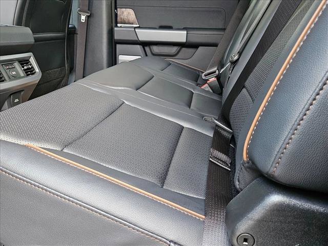 New 2026 Ford F250 Lariat w/ FX4 Off-Road Package image 16