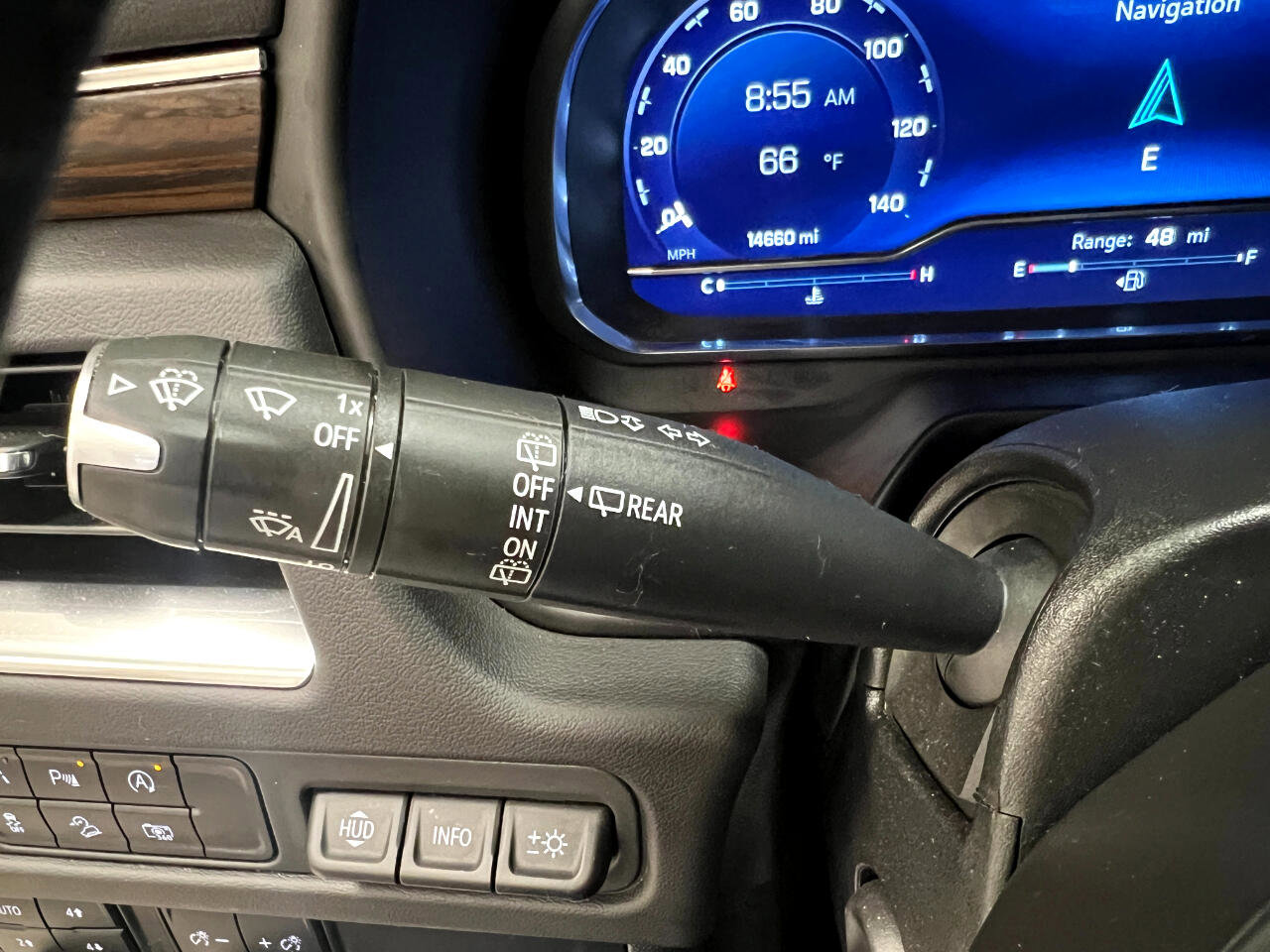 Used 2024 Chevrolet Tahoe High Country image 33