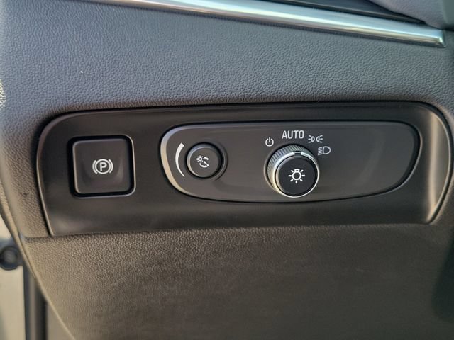 Used 2018 Buick Enclave Essence FWD image 21