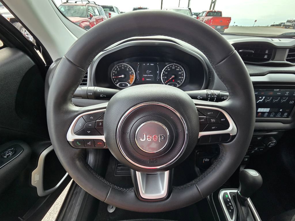 Used 2018 Jeep Renegade Latitude image 14