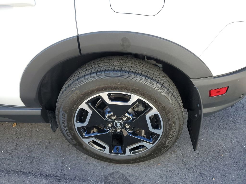 Used 2023 Ford Bronco Sport Outer Banks w/ Tech Package AWD/4WD image 9