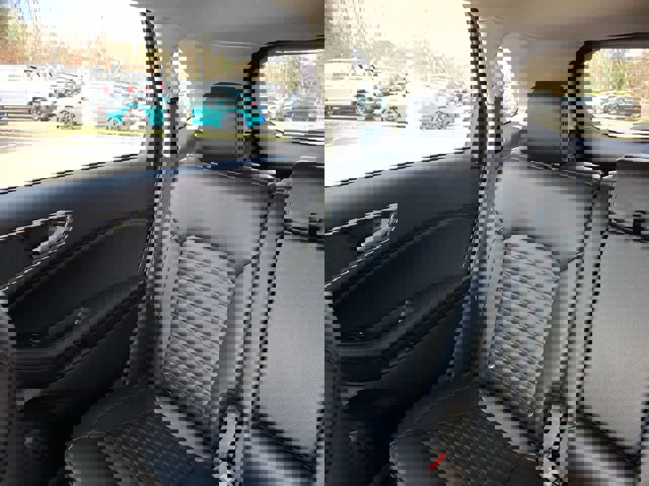 Used 2024 Ford Edge SEL image 12