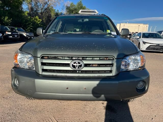 Used 2004 Toyota Highlander Limited w/ Leather Trim Pkg AWD/4WD image 8