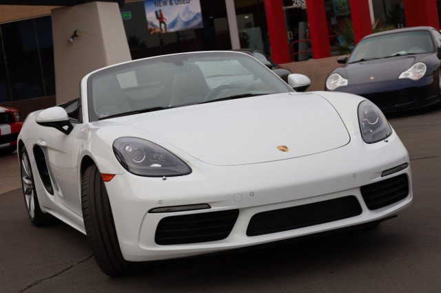 Used 2019 Porsche 718 Boxster image 2