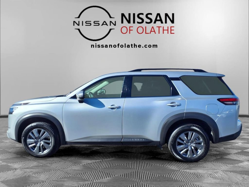 Certified 2025 Nissan Pathfinder SV image 20
