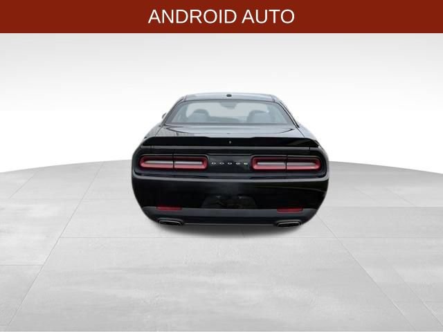 Used 2019 Dodge Challenger SXT RWD image 6