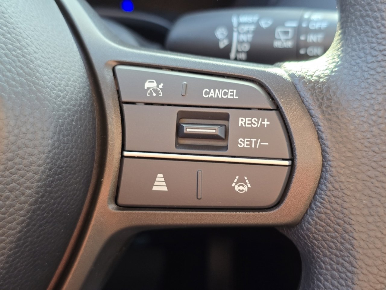 New 2026 Honda HR-V LX image 32