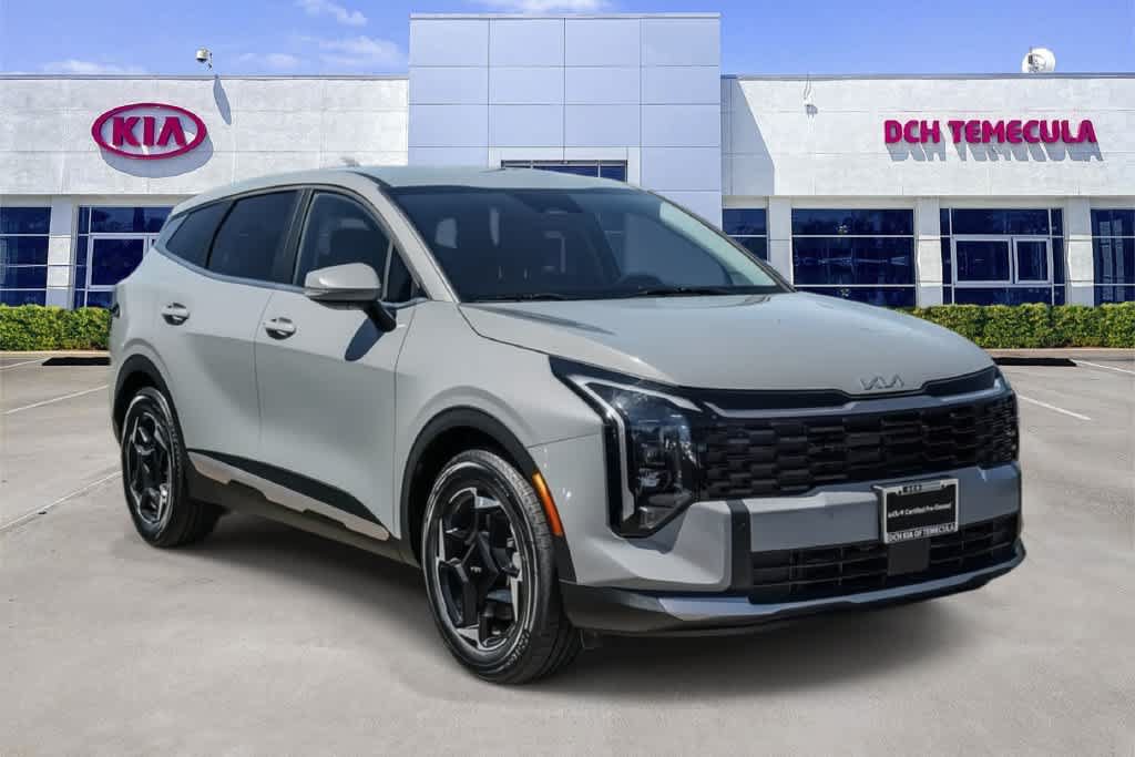 Certified 2026 Kia Sportage EX FWD image 3