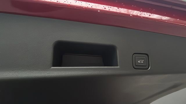 Certified 2025 Chevrolet Traverse High Country w/ LPO, Floor Liner Package image 40