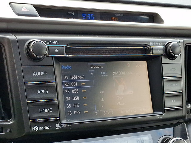 Used 2015 Toyota RAV4 XLE AWD/4WD image 17