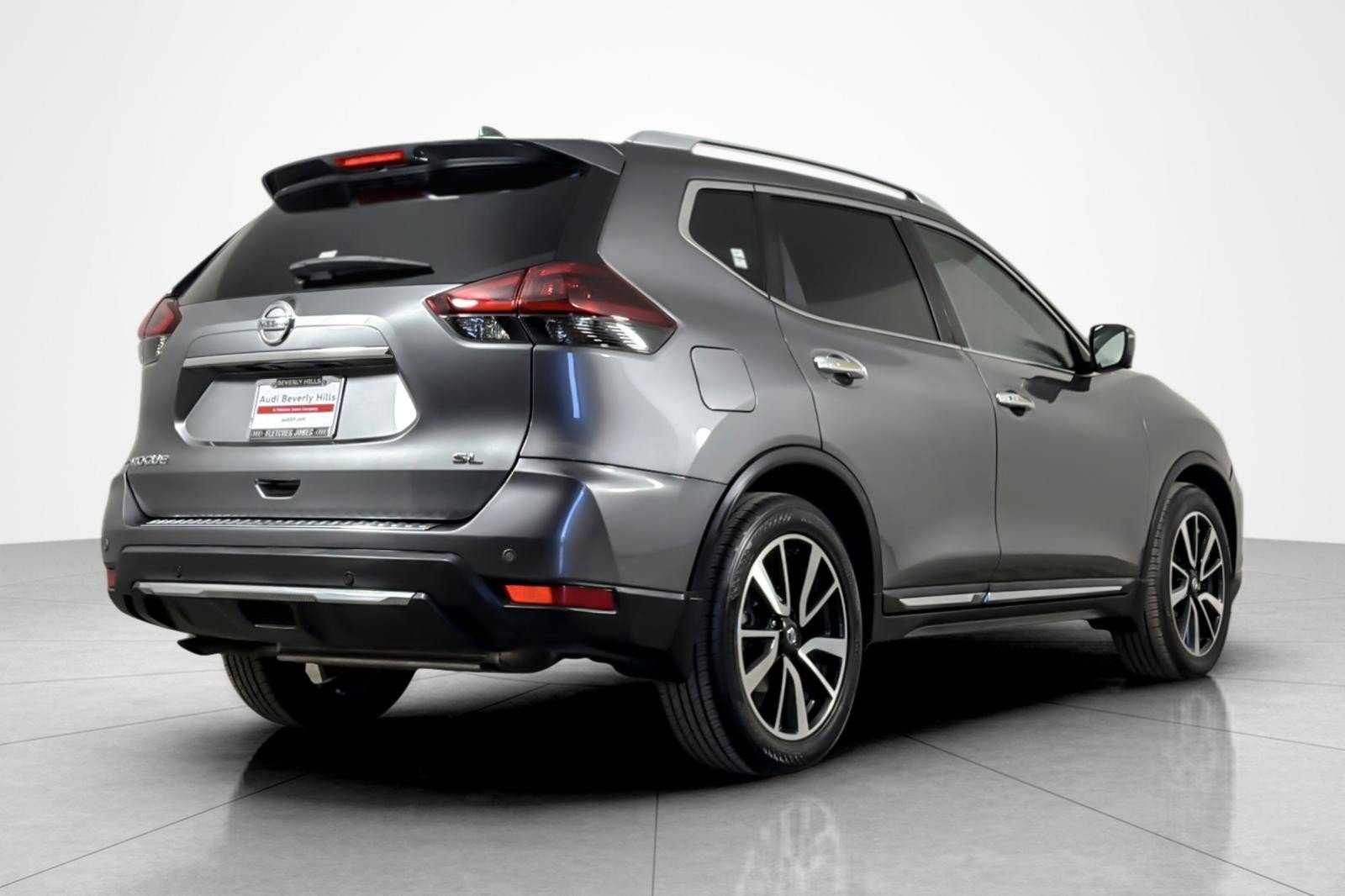 Used 2019 Nissan Rogue SL w/ Premium Package FWD image 5