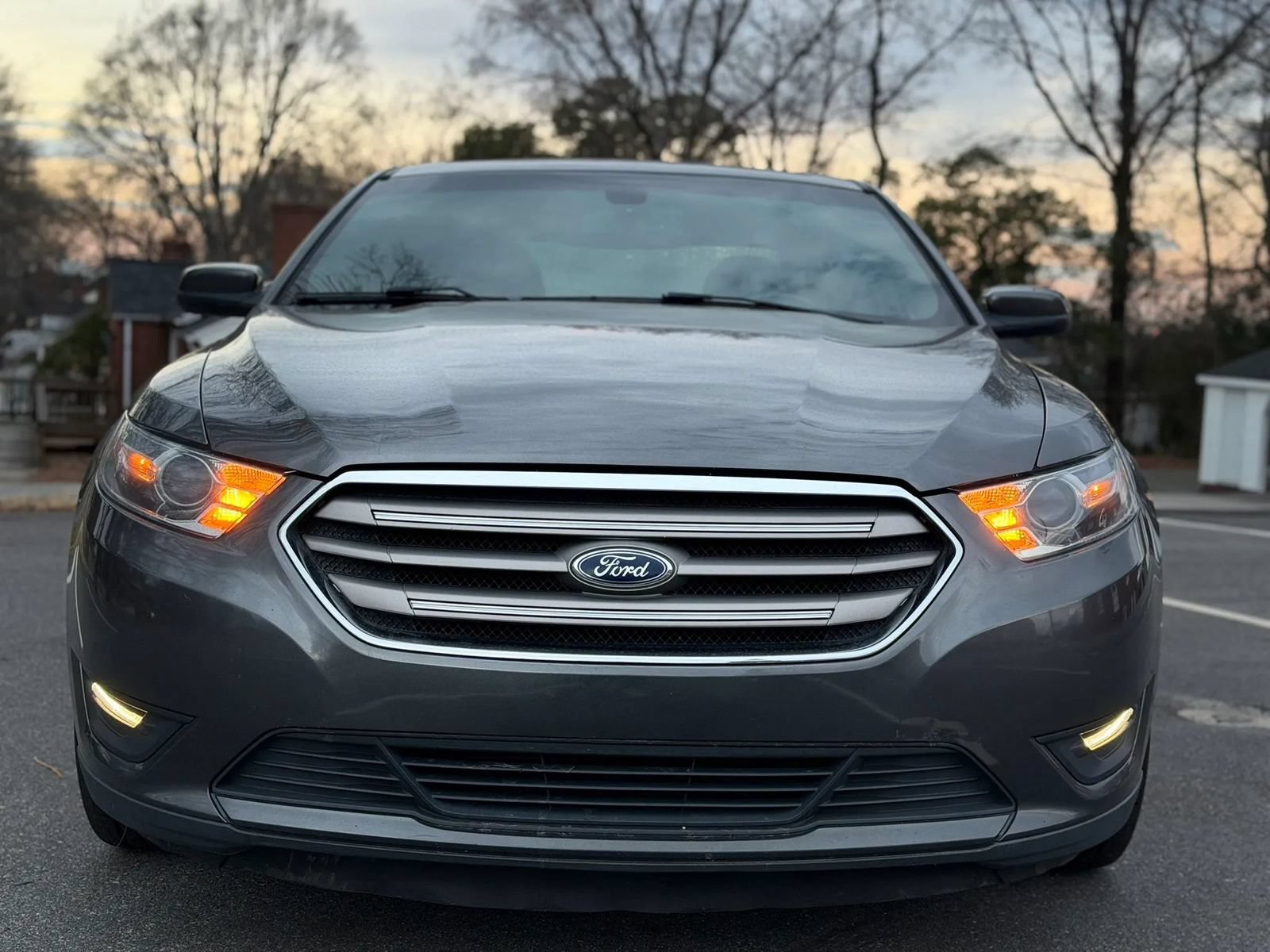 Used 2016 Ford Taurus SEL w/ Equipment Group 201A FWD image 10