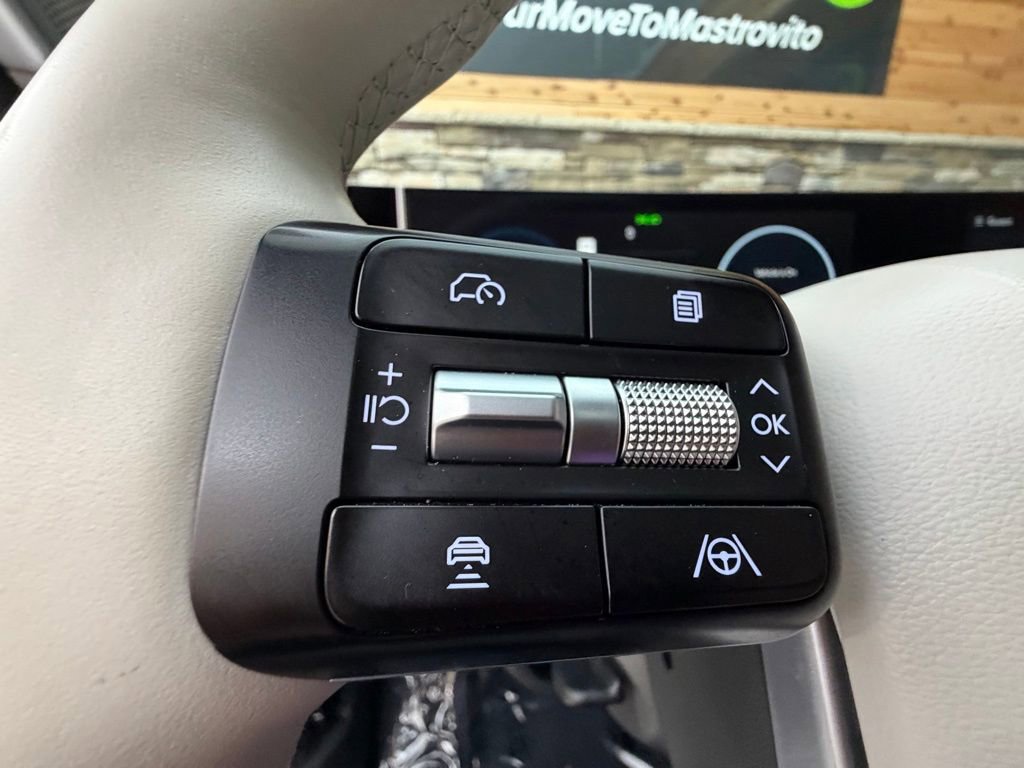 Certified 2025 Hyundai Santa Fe Limited image 23