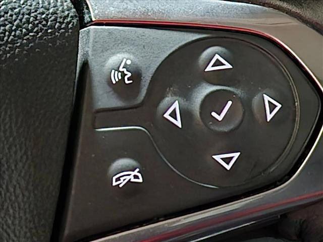 Used 2020 Chevrolet Traverse LT FWD image 12