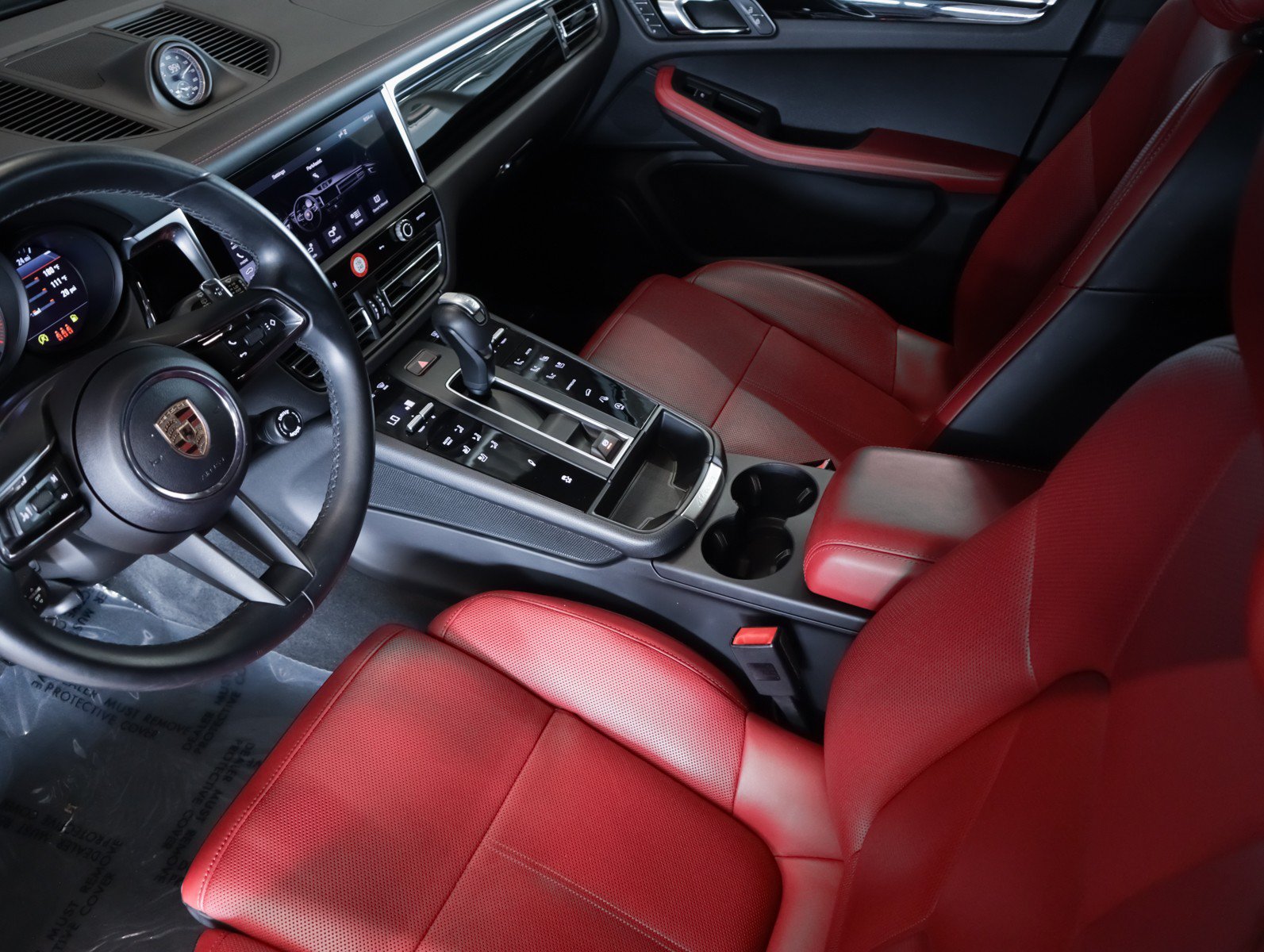 Certified 2024 Porsche Macan S AWD/4WD image 18