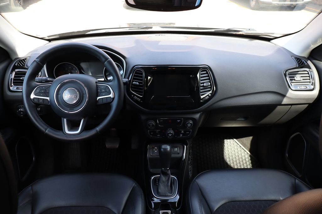 Used 2018 Jeep Compass Latitude w/ Popular Equipment Group FWD image 33