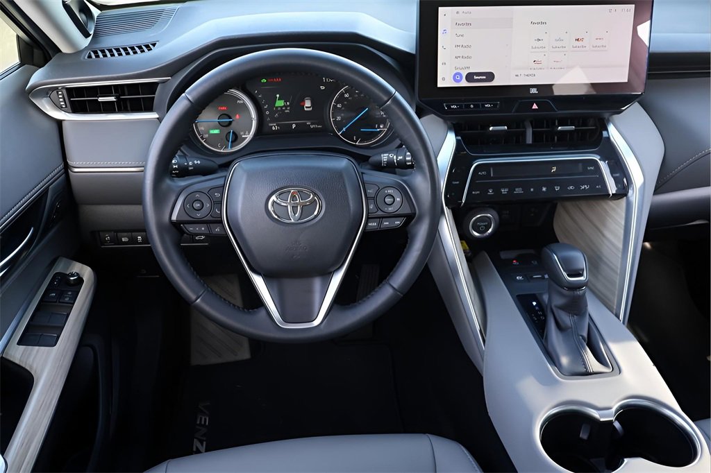 Certified 2024 Toyota Venza XLE image 12