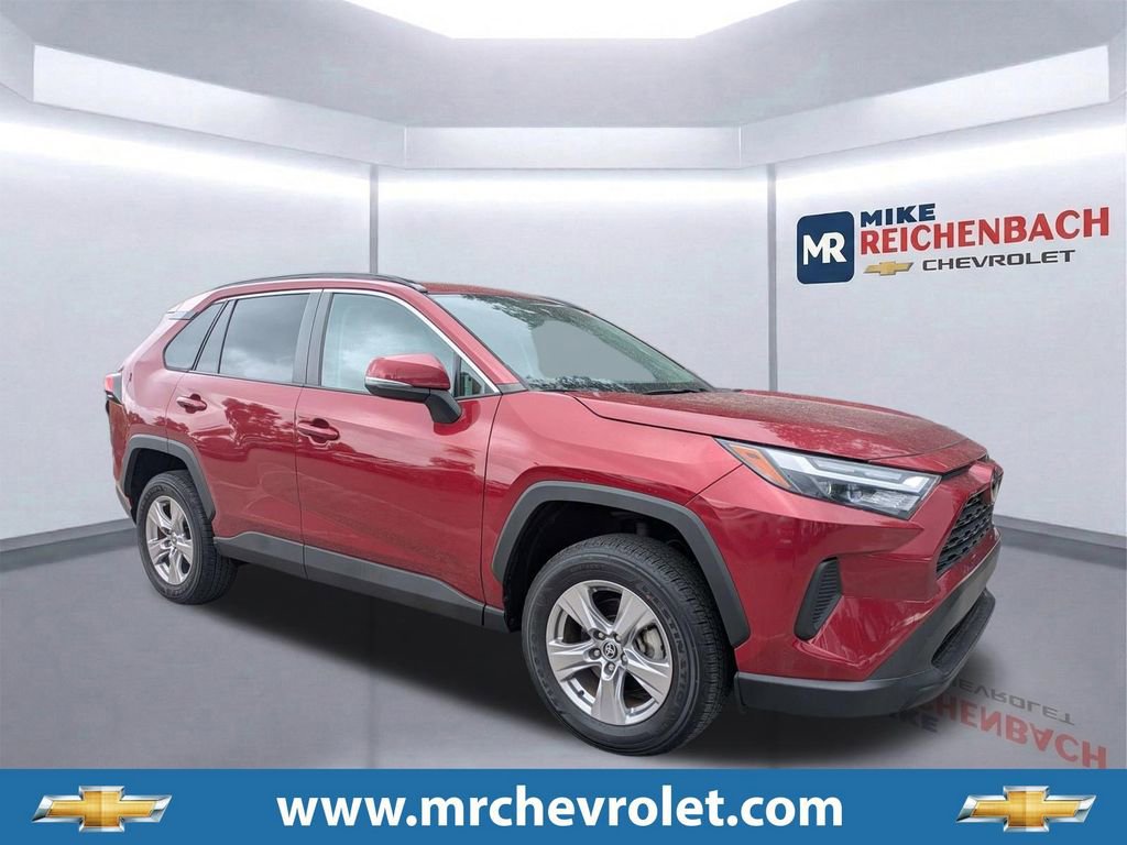 Used 2023 Toyota RAV4 XLE w/ Convenience Package FWD image 1
