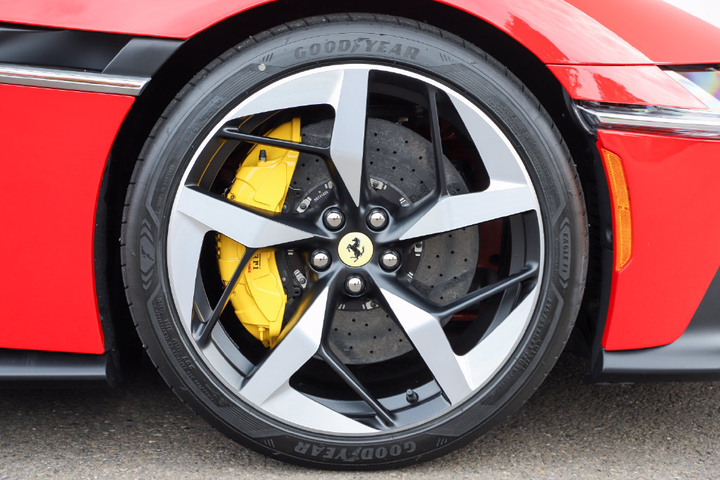 Certified 2026 Ferrari 12Cilindri RWD image 43