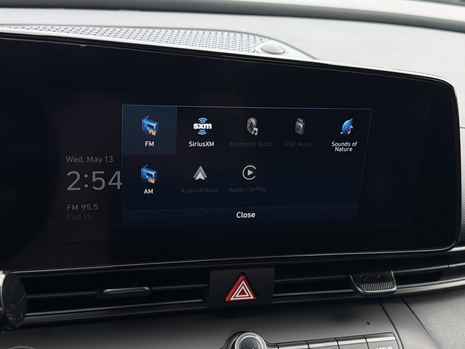 Used 2025 Hyundai Elantra SEL w/ Cargo Package FWD image 18
