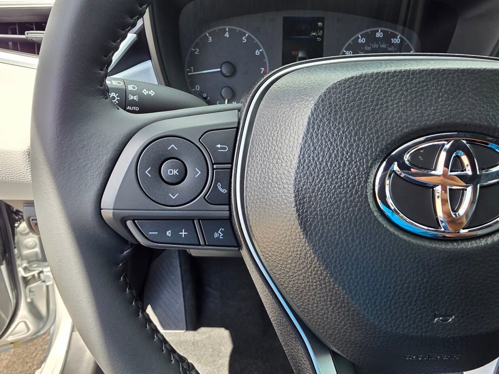 Used 2025 Toyota Corolla SE image 16