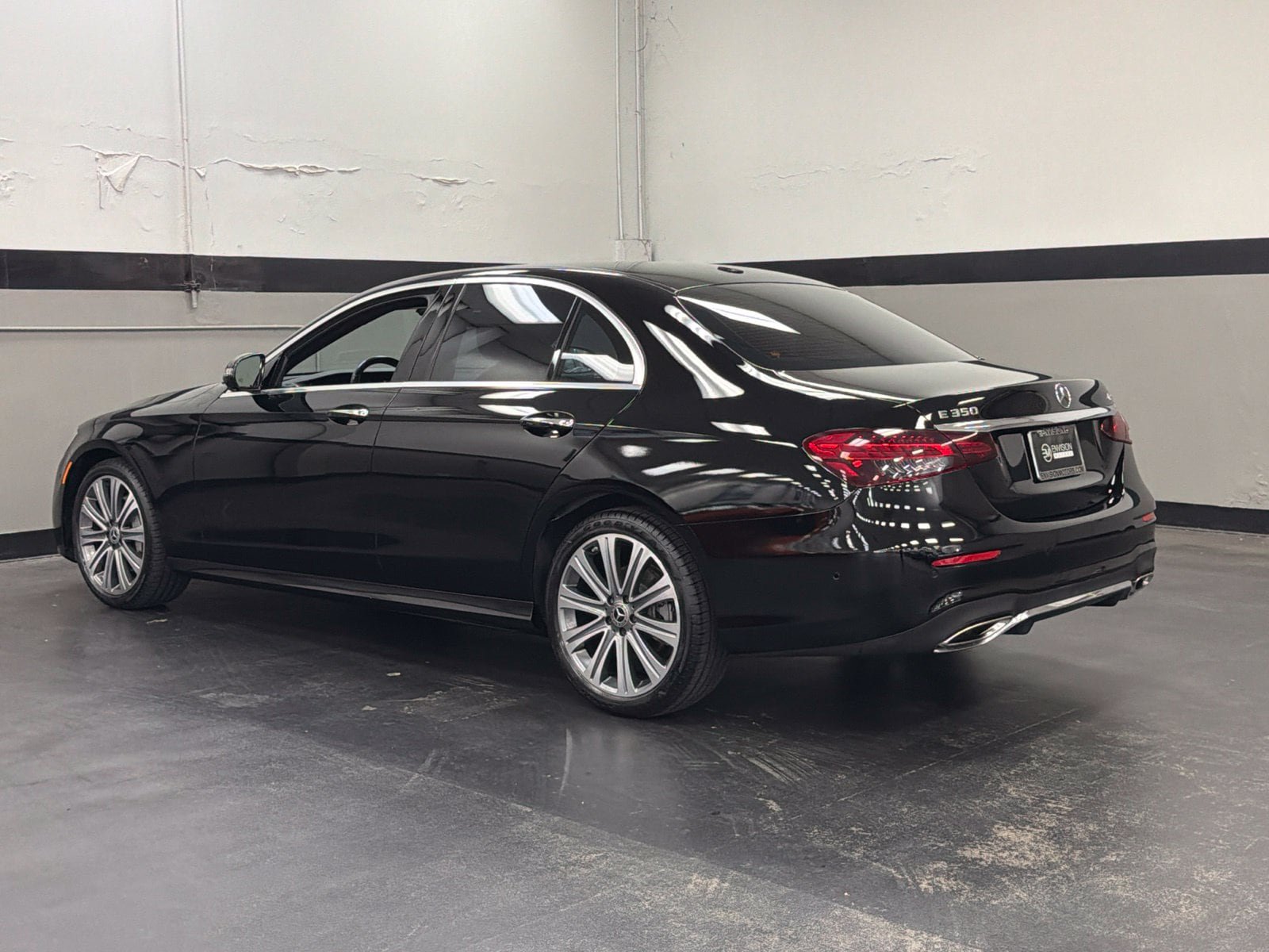 Used 2023 Mercedes-Benz E 350 4MATIC Sedan image 8
