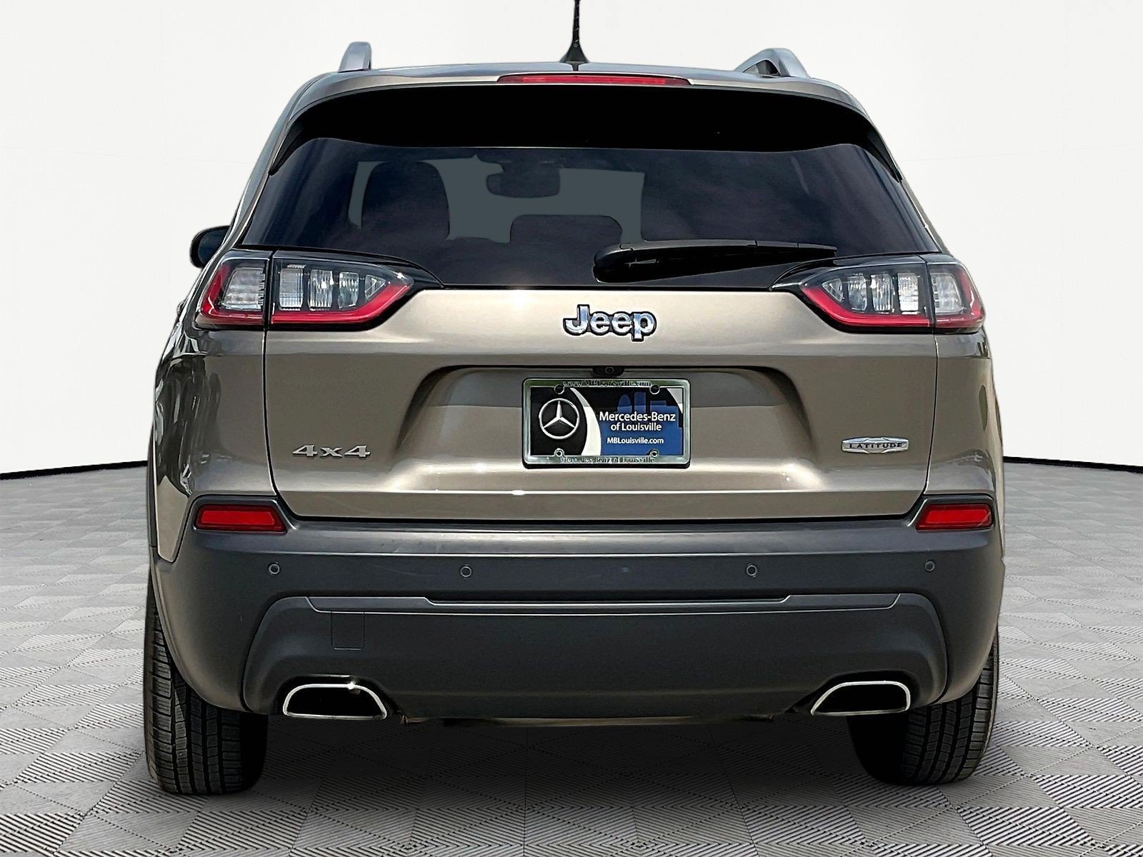 Used 2019 Jeep Cherokee Latitude Plus w/ Comfort/Convenience Group AWD/4WD image 5