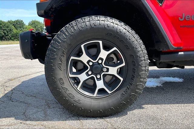 Used 2021 Jeep Wrangler Unlimited Rubicon w/ Dual Top Group AWD/4WD image 34