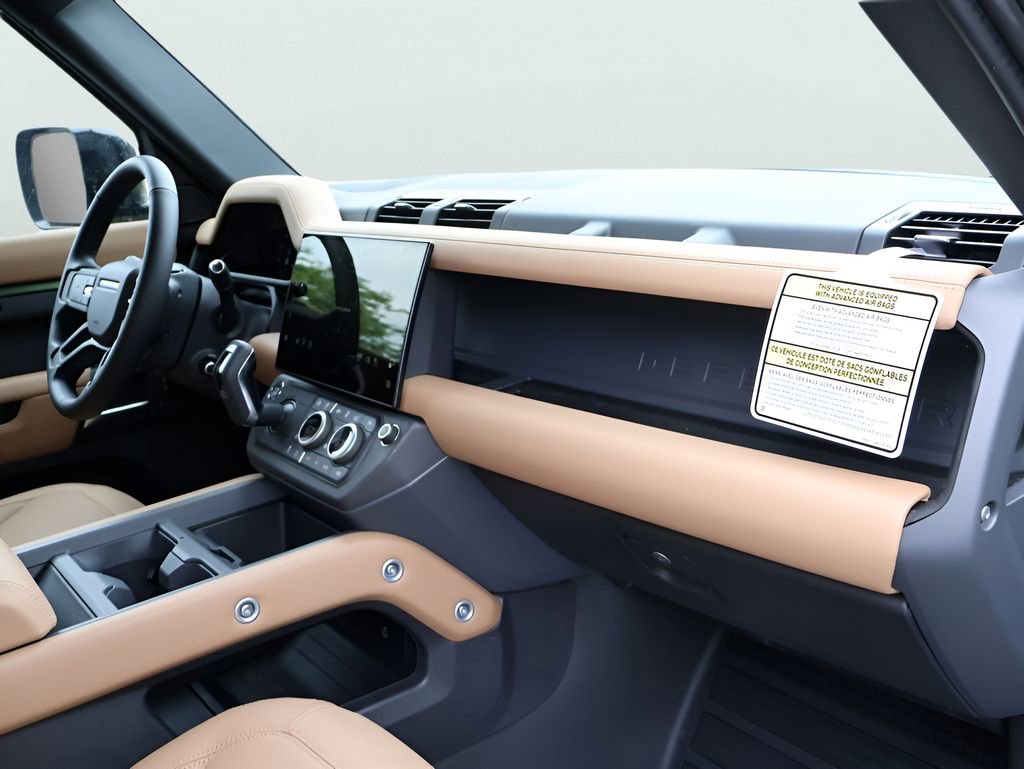 New 2026 Land Rover Defender 130 X-Dynamic SE AWD/4WD image 9