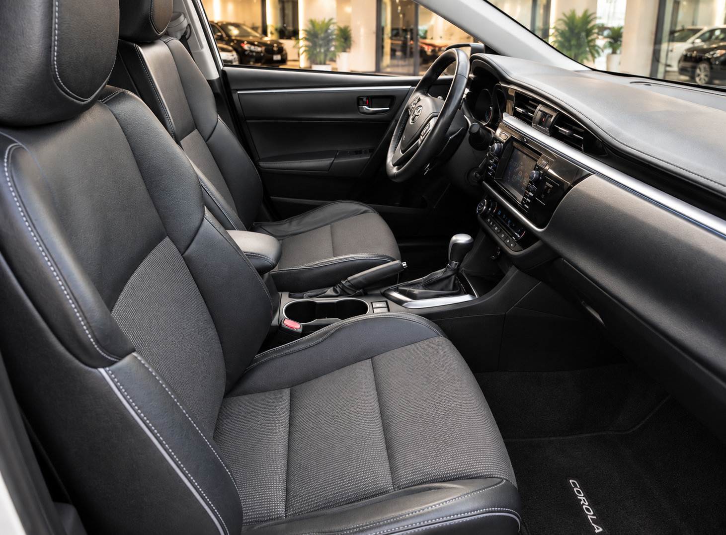 Used 2016 Toyota Corolla S w/ Driver Convenience Package FWD image 7