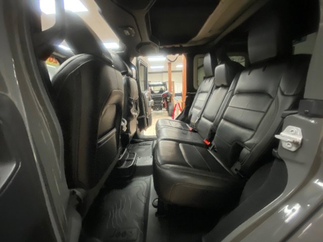 Used 2019 Jeep Wrangler Unlimited Sahara w/ Quick Order Package 24M Moab image 20