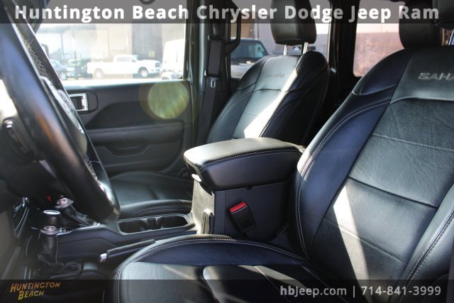 Used 2022 Jeep Wrangler Unlimited Sahara w/ Cold Weather Group image 33