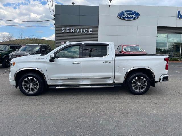 Used 2024 Chevrolet Silverado 1500 High Country w/ Technology Package AWD/4WD image 3