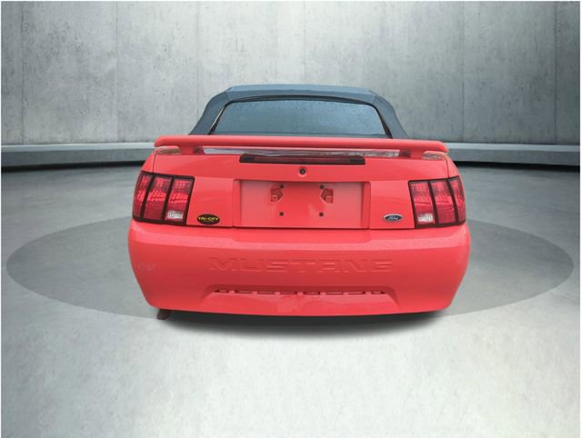 Used 2001 Ford Mustang Convertible RWD image 9
