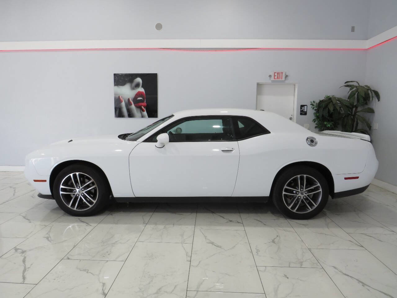 Used 2019 Dodge Challenger SXT AWD/4WD image 6