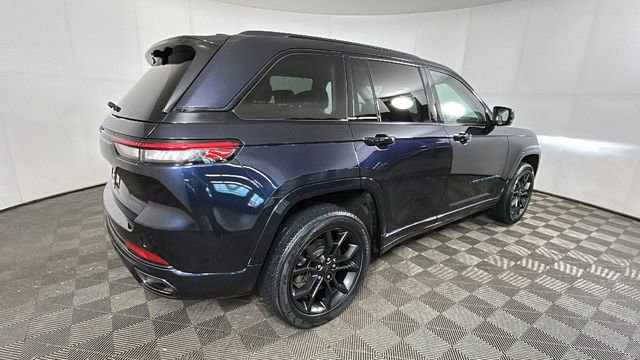 Used 2023 Jeep Grand Cherokee 30th Anniversary AWD/4WD image 3