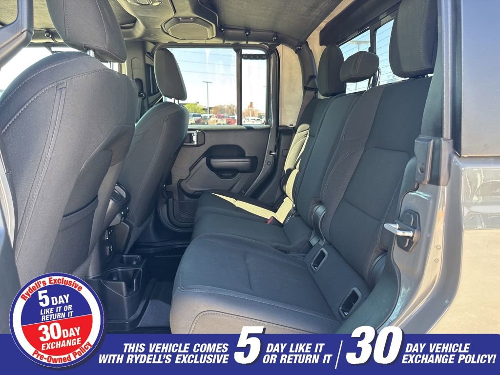 Used 2021 Jeep Gladiator Willys AWD/4WD image 21